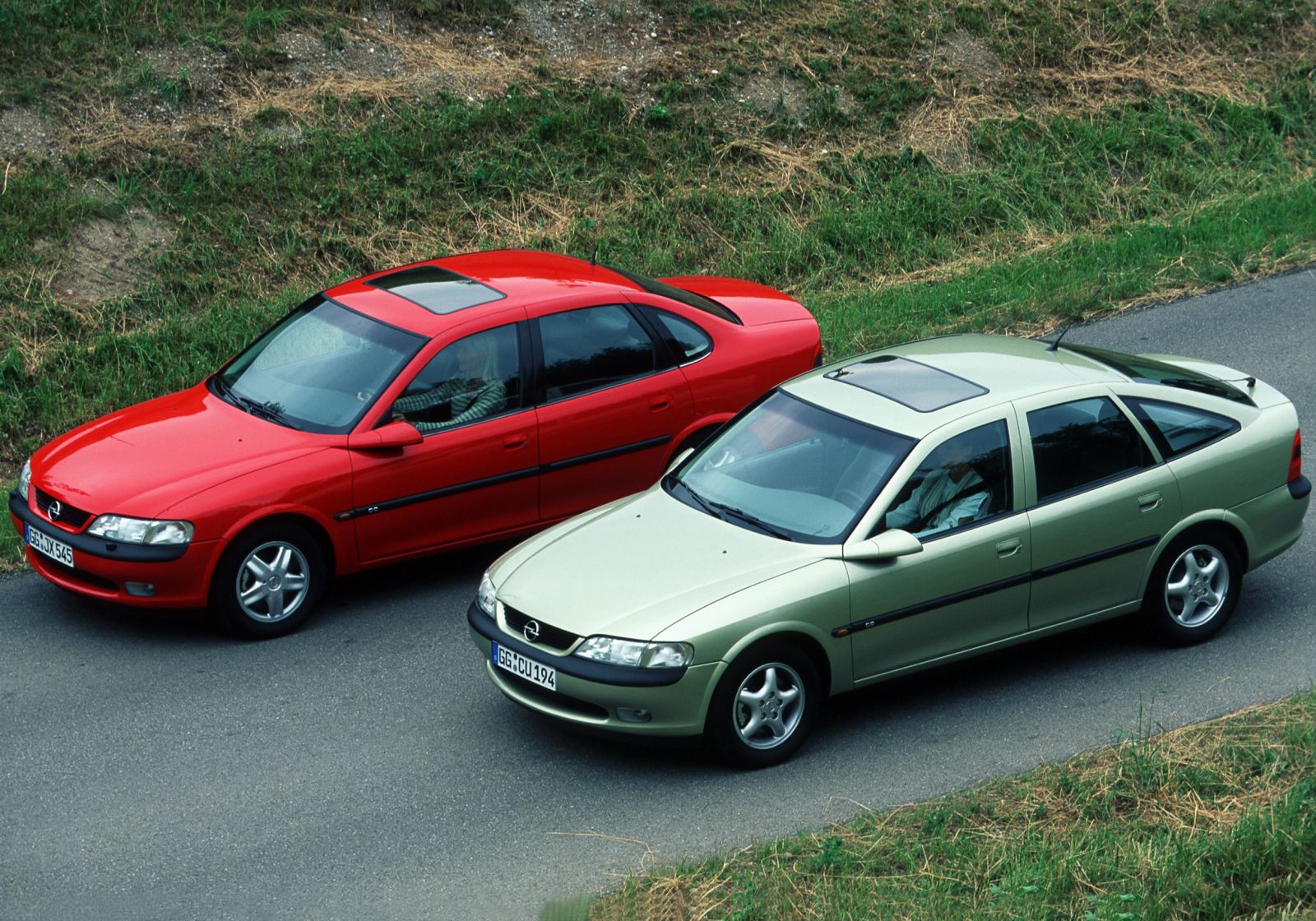 More information about "Nyugodt elegancia,sportos megjelenés - Gondolnád, hogy idén 20 éves? Opel Vectra B"